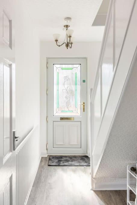 Entire Charming 5-Bed House In Darwen Blackburn Bb1 Free Parking Roadside Rishton المظهر الخارجي الصورة